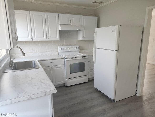 Photo - 4624 Evergreen Pl
