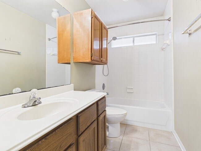 Photo - 3914 Cyril Dr