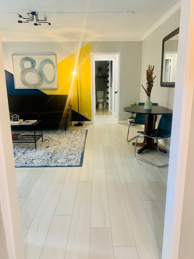 Photo - 300 W Peachtree St NW Unit ID1299355P