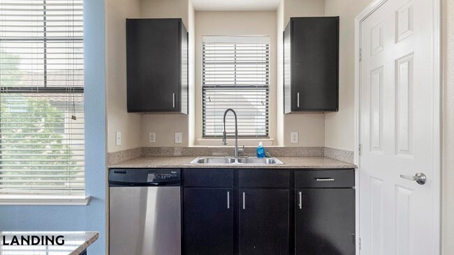 Photo - 7500 I-35 Unit 447