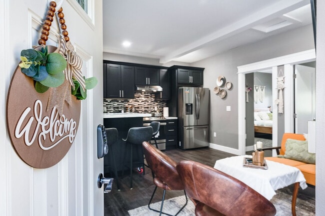 Photo - 21031 NE 4th St Unit ID1035936P