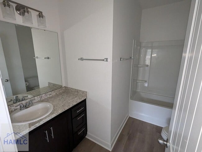 Photo - 110 Nobles Dr NE