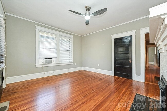 Photo - 1504 Nassau Blvd