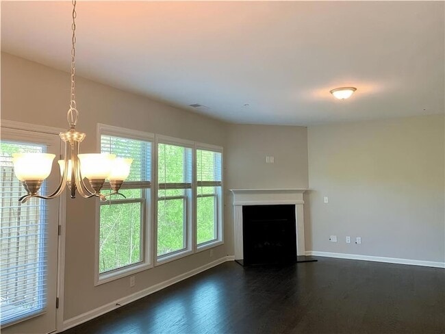 Photo - 1327 Elderwood Way