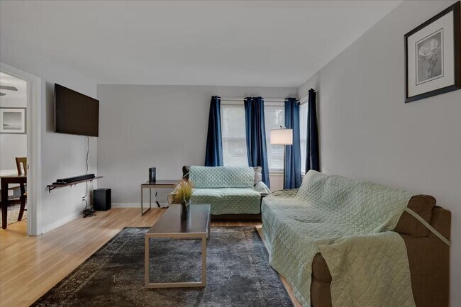 Photo - 803 W Markham Ave Unit ID1388429P