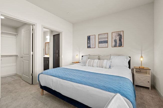 Photo - 711 W Broadway Rd Unit ID1366977P