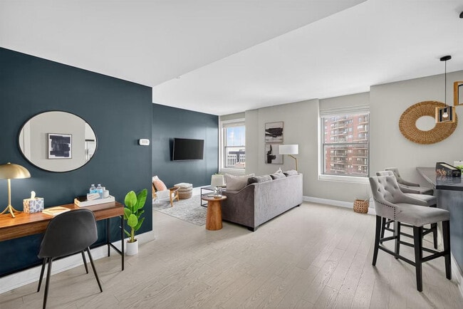 Photo - 400 Walnut St Unit ID1285759P