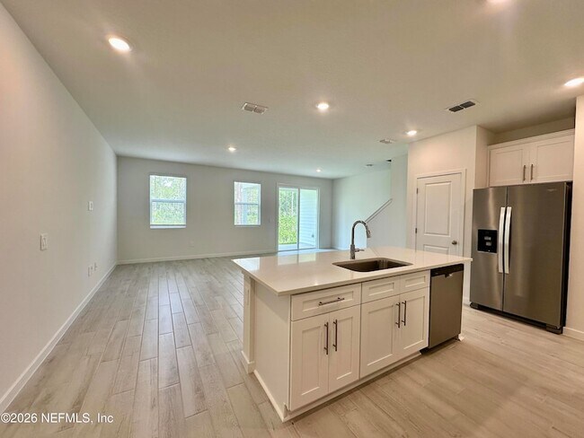Photo - 166 Yellowstone Dr