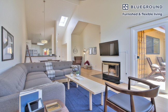 Photo - 939 Laurel St Unit FL2-ID1580