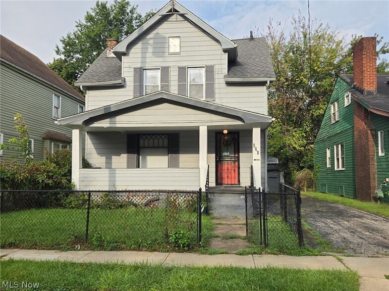 Photo - 626 E 127th St