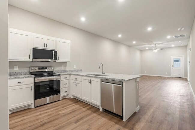 Photo - 2633 Baron Ave