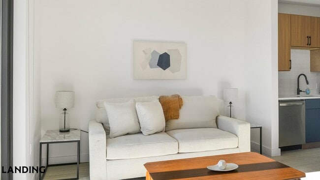 Building Photo - 1007 S Mint St Unit 732