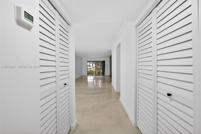 Photo - 265 SE 10th St Unit 1C