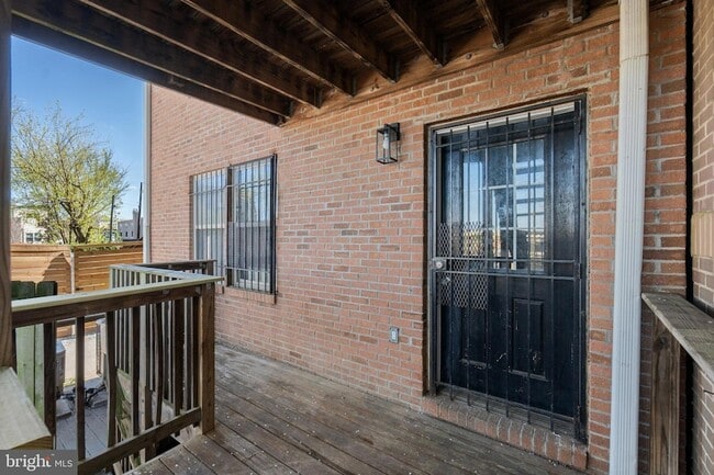 Photo - 1829 Providence St NE