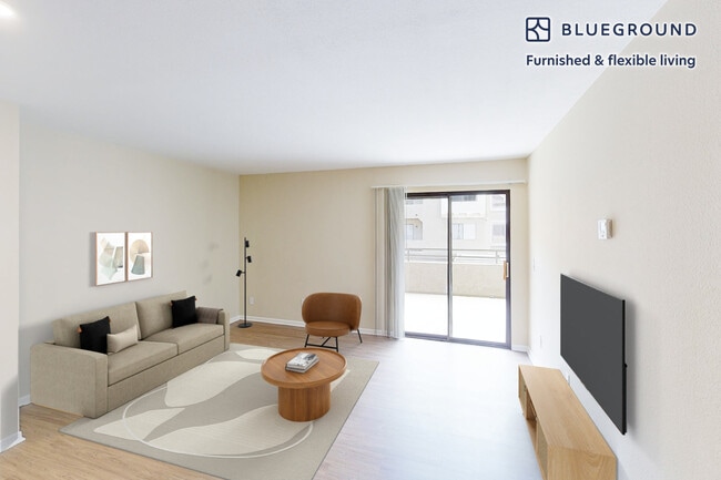 Building Photo - 10024 Paseo Montril Unit FL3-ID935A