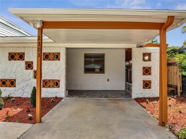 Photo - 2303 Bonneville Dr