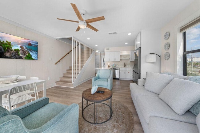 Photo - 101 W 6th St Unit ID1266601P