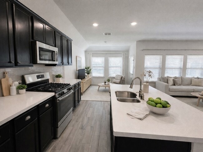 Photo - 1302 Deerfield Dr