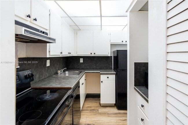 Photo - 10500 SW 108th Ave Unit B216