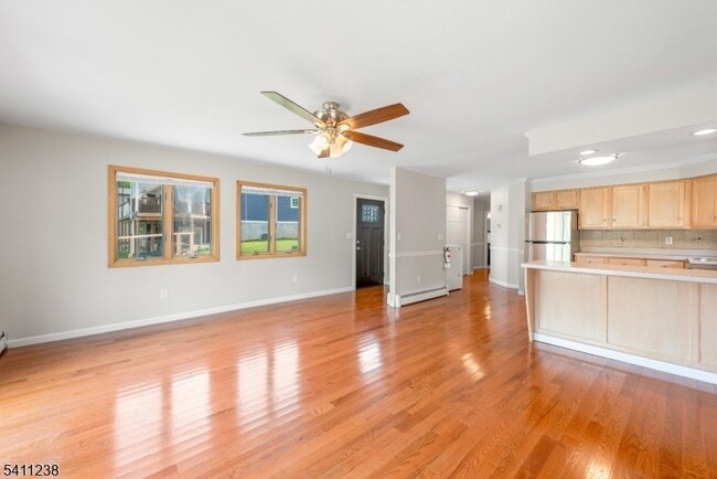 Photo - 18 W River Styx Rd