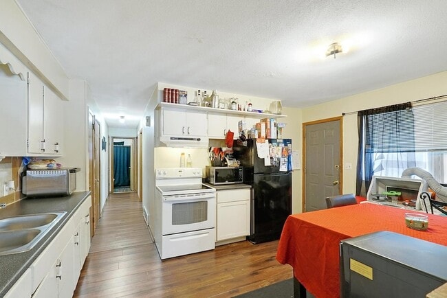 Photo - 7005 Dutton Ave N