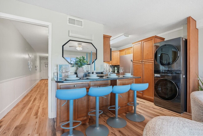 Photo - 8743 Thomas Dr Unit SI ID1510828P