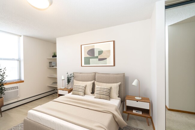 Photo - Kenwood Gables