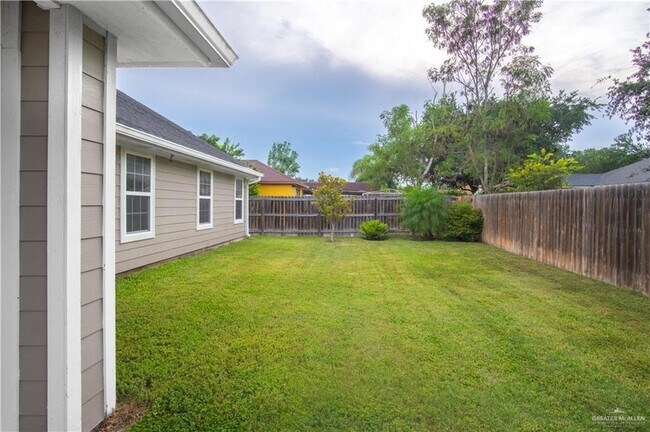 Photo - 1413 E St Francis Ave