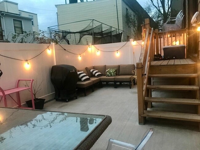 Building Photo - 850 Newark Ave Unit 2D