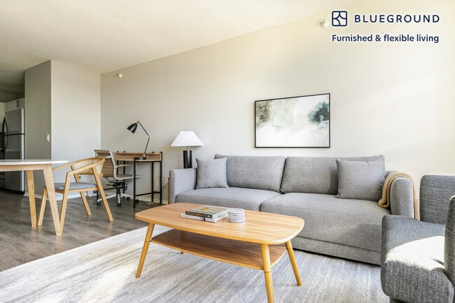 Photo - 180 N Jefferson St Unit SI FL13-ID1212