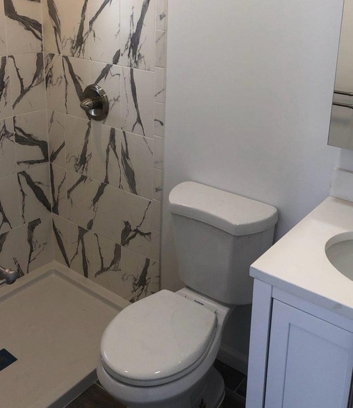 Photo - 511 Laurelton Blvd