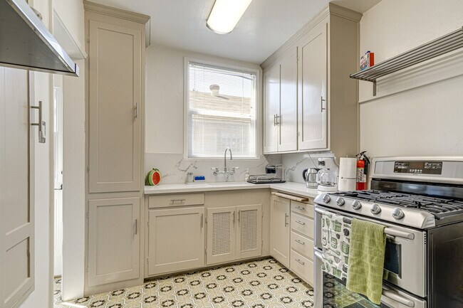 Photo - 972 S 8th St Unit ID1304959P