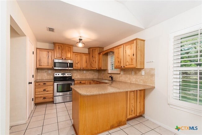 Photo - 11 Basswood Ct