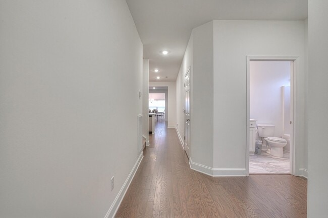 Photo - 2309 Laurelstone Dr