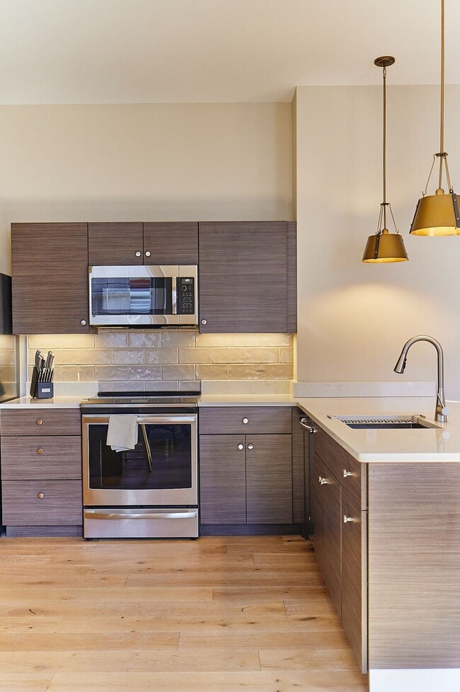 Photo - 121 Middle St Unit ID1366945P