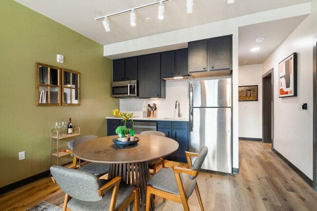 Photo - 611 Commerce St Unit ID1267084P