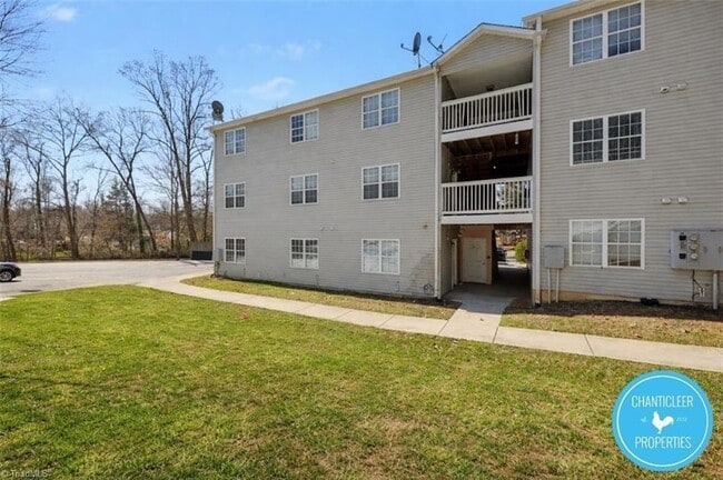 Photo - 1041 W Barton St Unit E