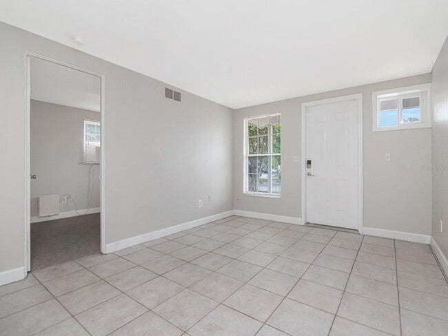 Photo - 104 Karde Ln