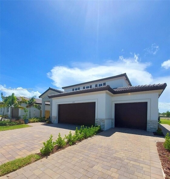 Building Photo - 2942 SE 23rd Ave