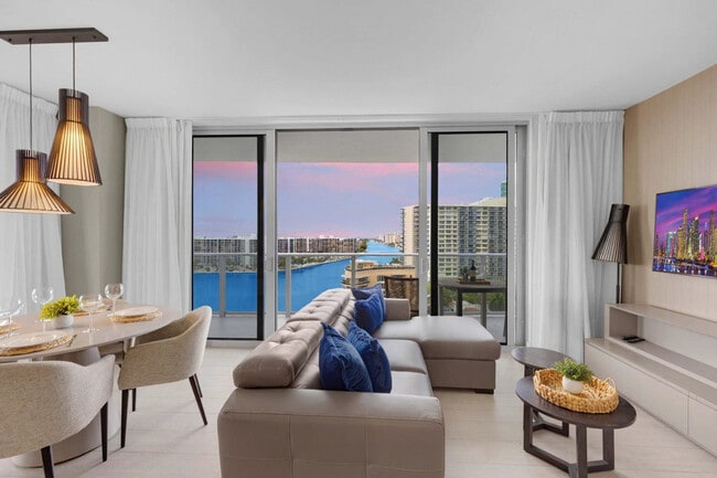 Building Photo - 4010 S Ocean Dr Unit SI ID1352082P