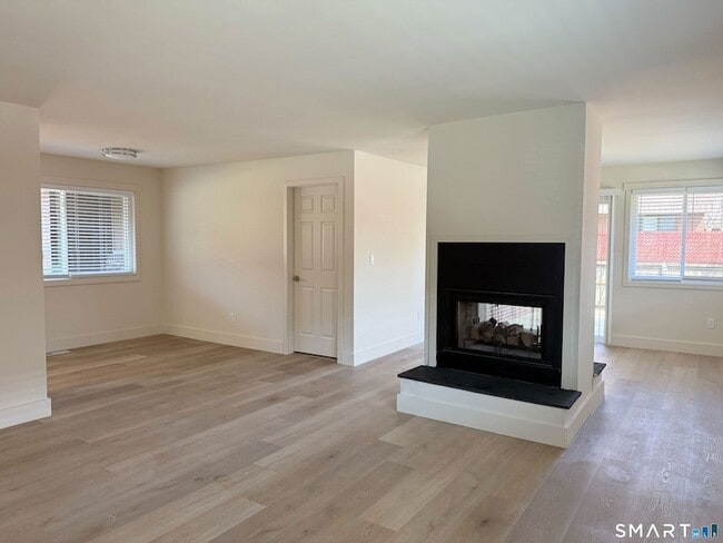 Photo - 108 Montoya Dr