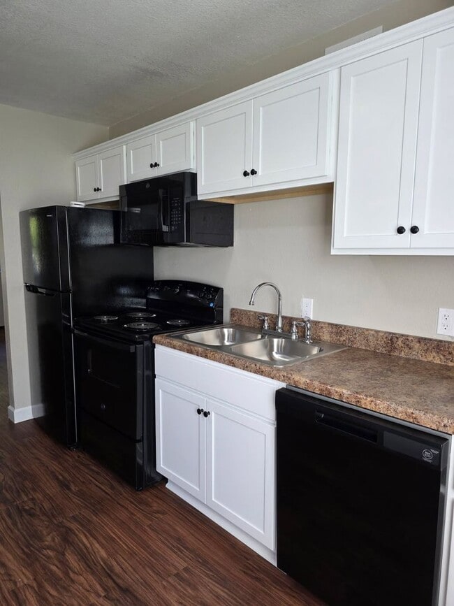 Photo - Cedar Pointe Apartments - Thomasville AL