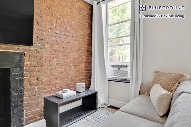 Building Photo - 221 Mott St Unit SI FL2-ID877