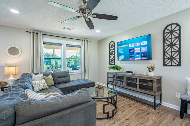 Photo - 25 Jennifer Ln Unit ID1234805P