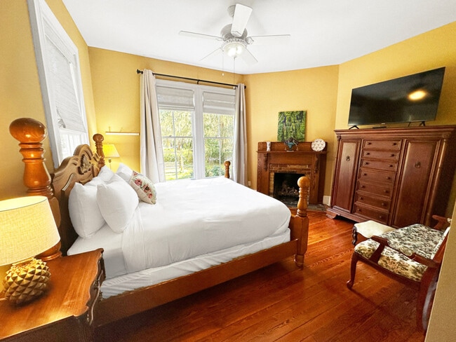 Photo - 205 SE 7th St Unit ID1359120P