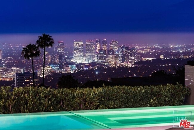 Photo - 1814 N Doheny Dr