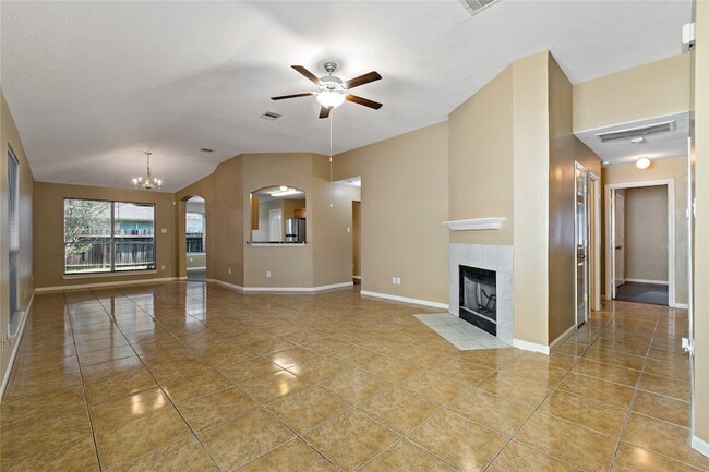 Photo - 2418 Orchard Run Way