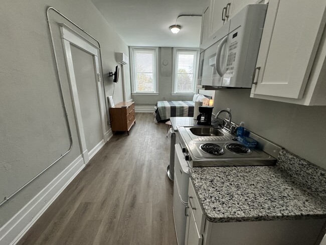 Building Photo - Banker's Loft - Furnished Lofts in Eden