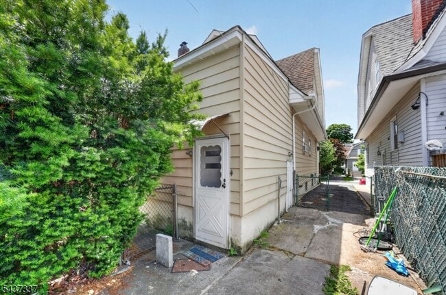 Photo - 86 Curie Ave Unit 2