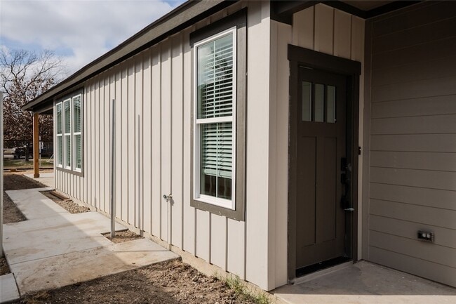 Photo - 380 N Dallas St